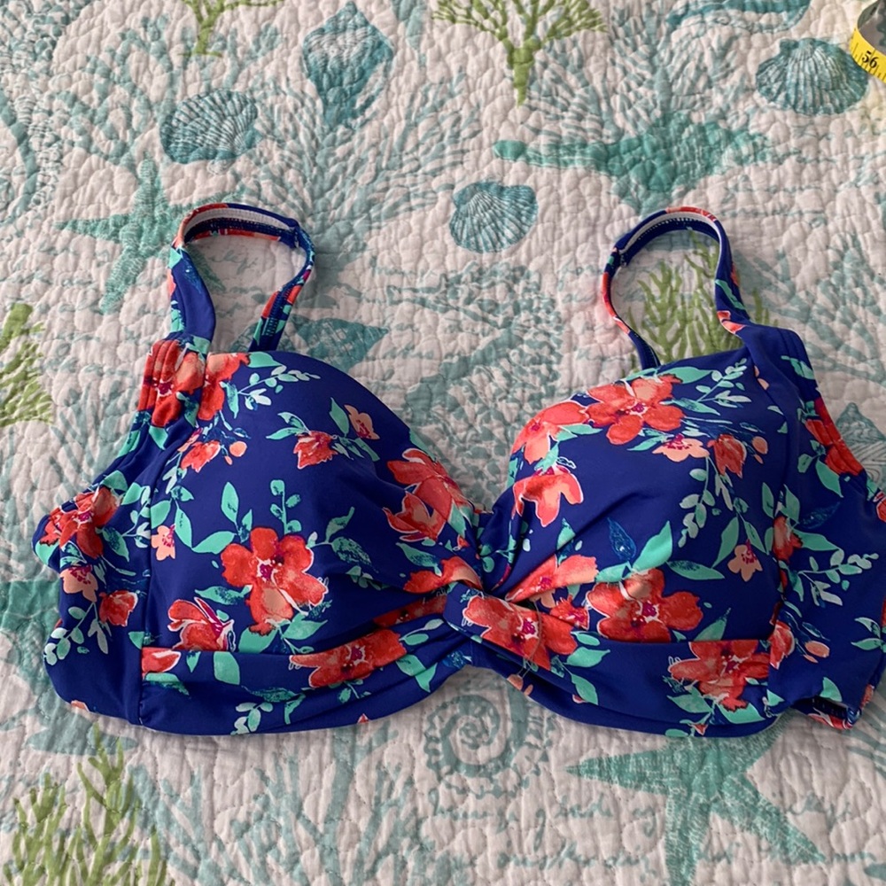 Adorable Brand New Lands End Bathing suit top! NWOT